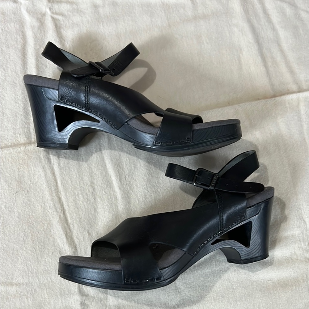 Dansko Black Women's Sandals 38